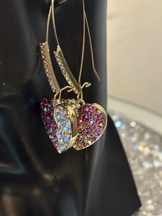 ✨Betsey Johnson Iridescent & Pink Crystal Heart Drop Earrings✨ - Picture 14 of 14
